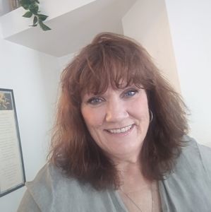 Meet your Posher, Faye